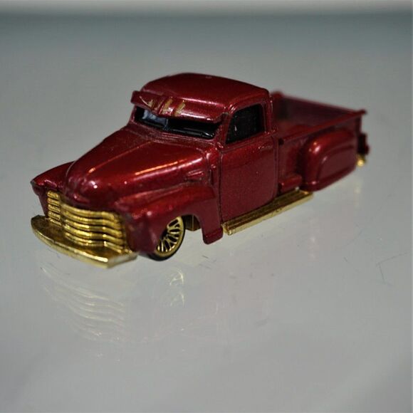 Vintage 2000 Hotwheels La Troca GM TM Red Gold Diecast Toy Car - Picture 5 of 9